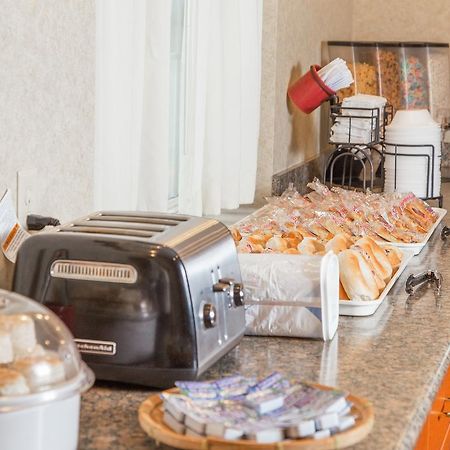 Countryside Suites Lincoln I-80 ภายนอก รูปภาพ