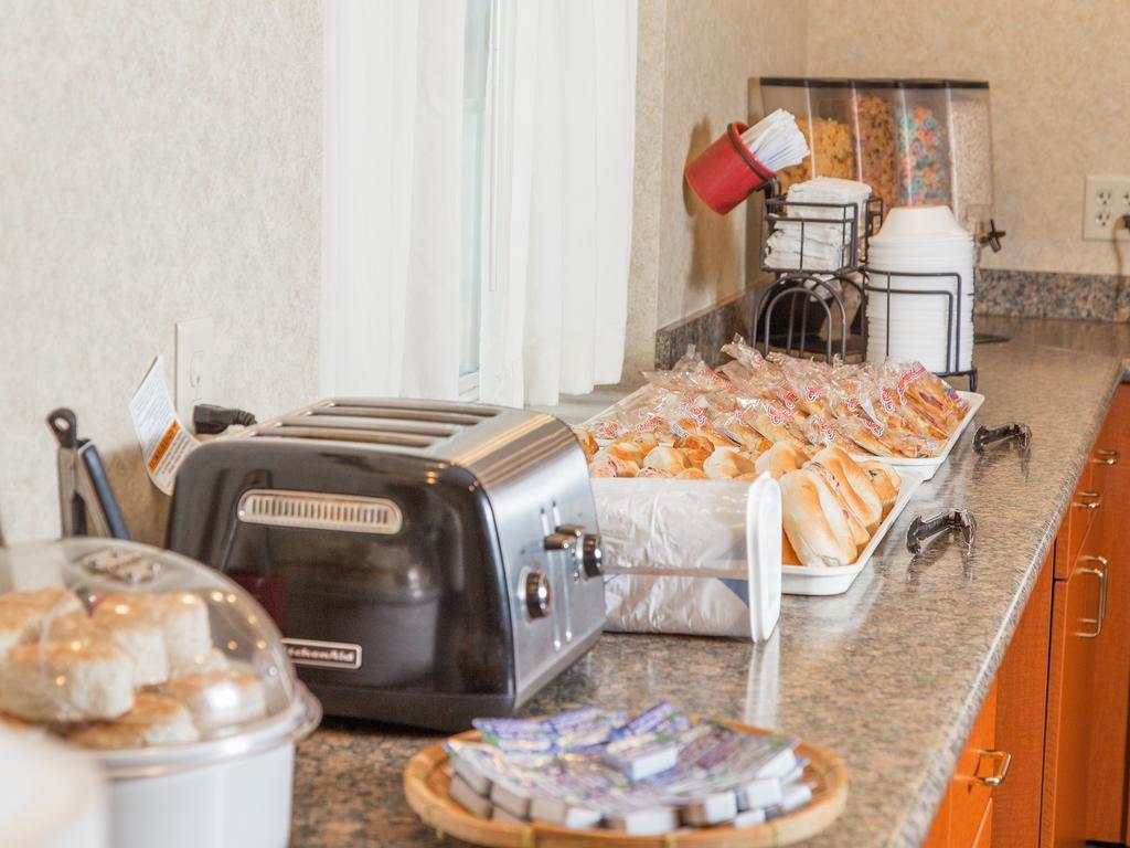 Countryside Suites Lincoln I-80 ภายนอก รูปภาพ
