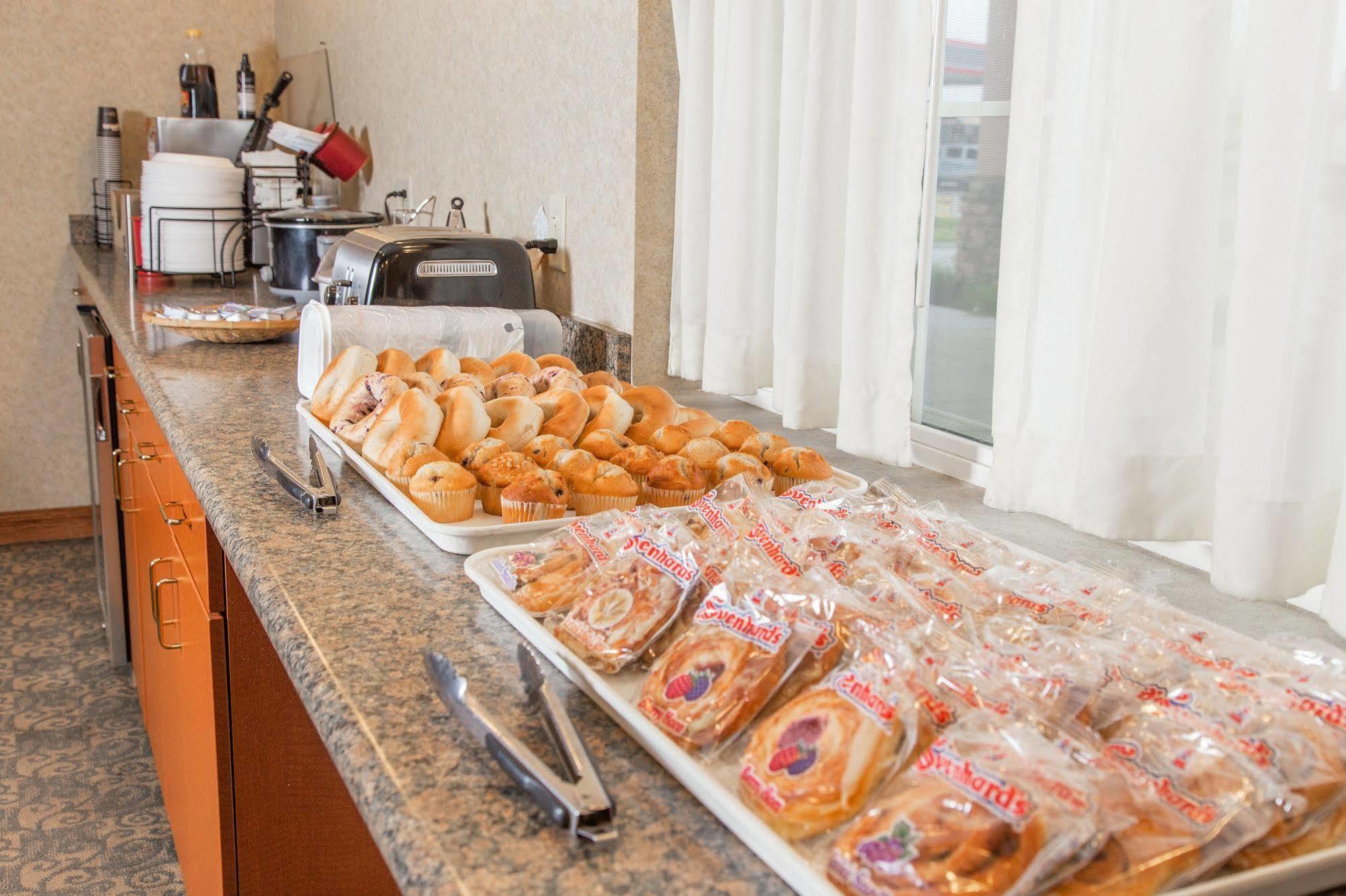 Countryside Suites Lincoln I-80 ภายนอก รูปภาพ